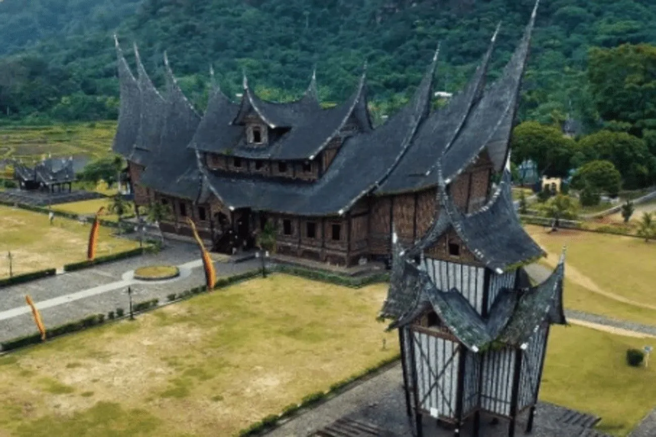 Pagaruyung Palace, West Sumatra, Indonesia.jpg?format=webp