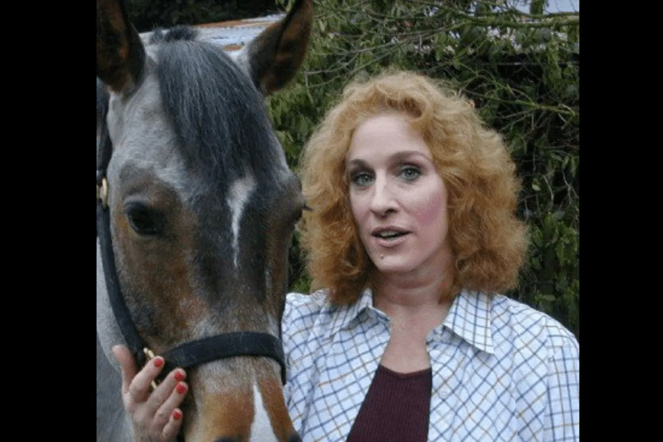 Sarah Jessica Parker with horse.jpg?format=webp