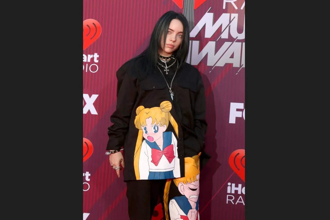 Why does Billie Eilish hide her figure.jpg?format=webp